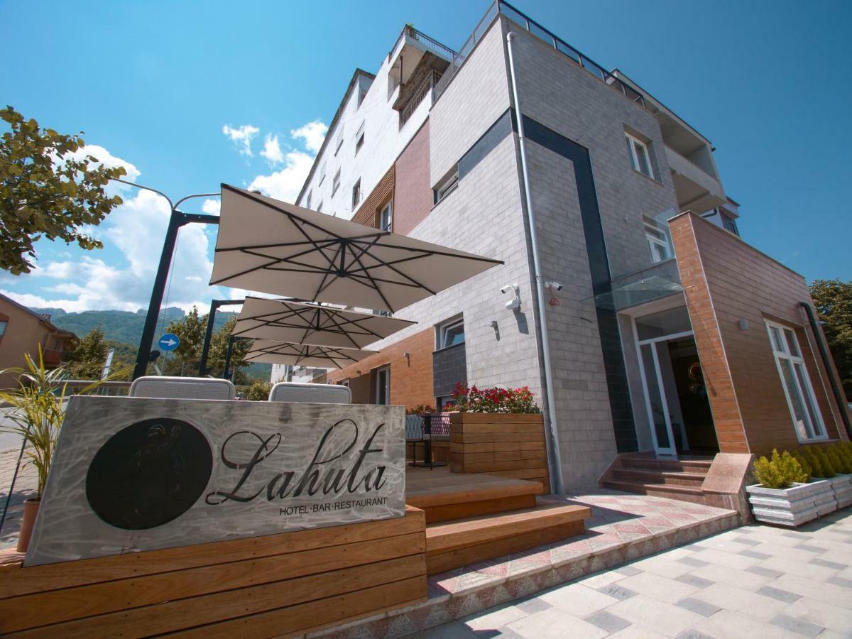 Hotel Lahuta Bajram Curri المظهر الخارجي الصورة