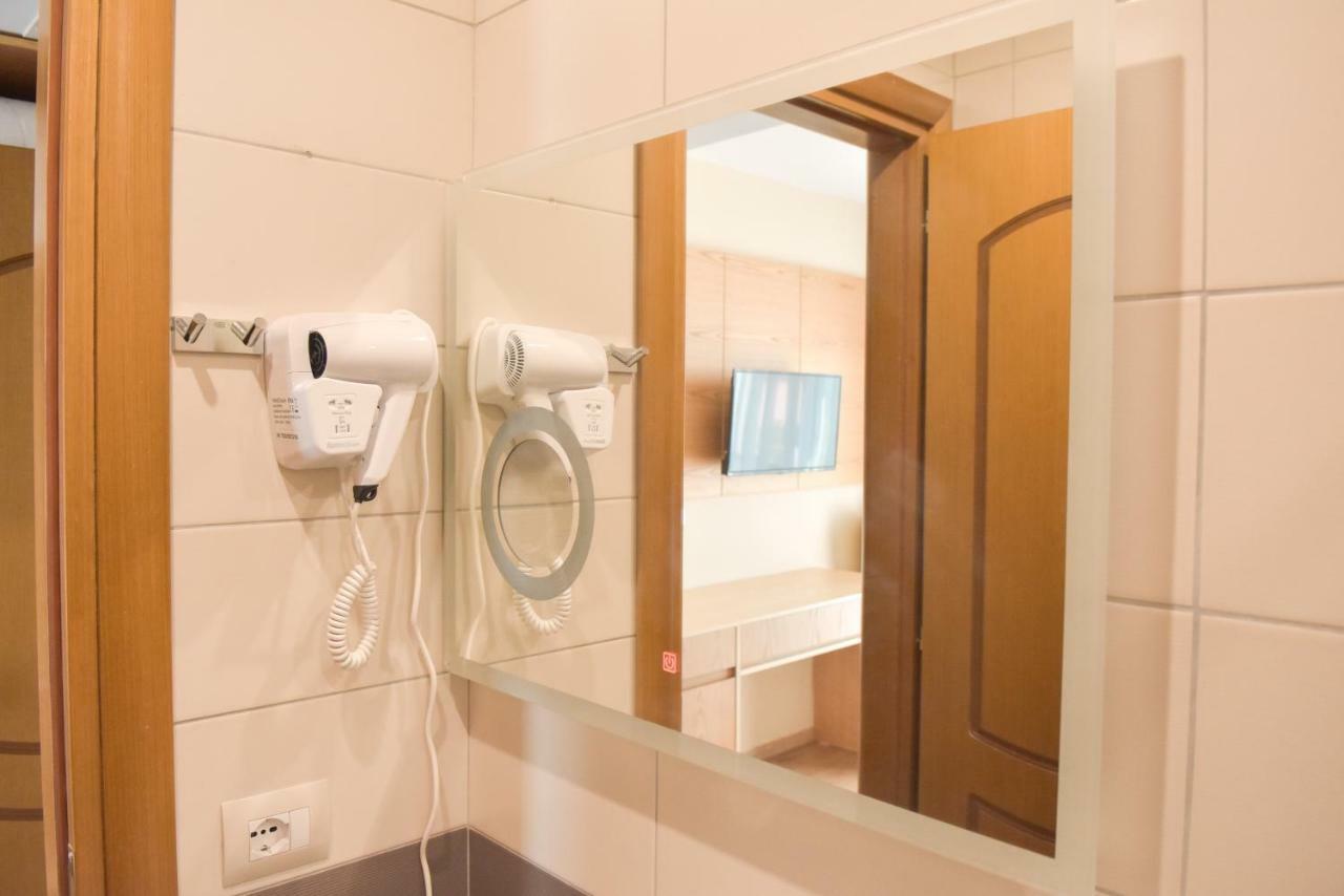 Hotel Lahuta Bajram Curri المظهر الخارجي الصورة