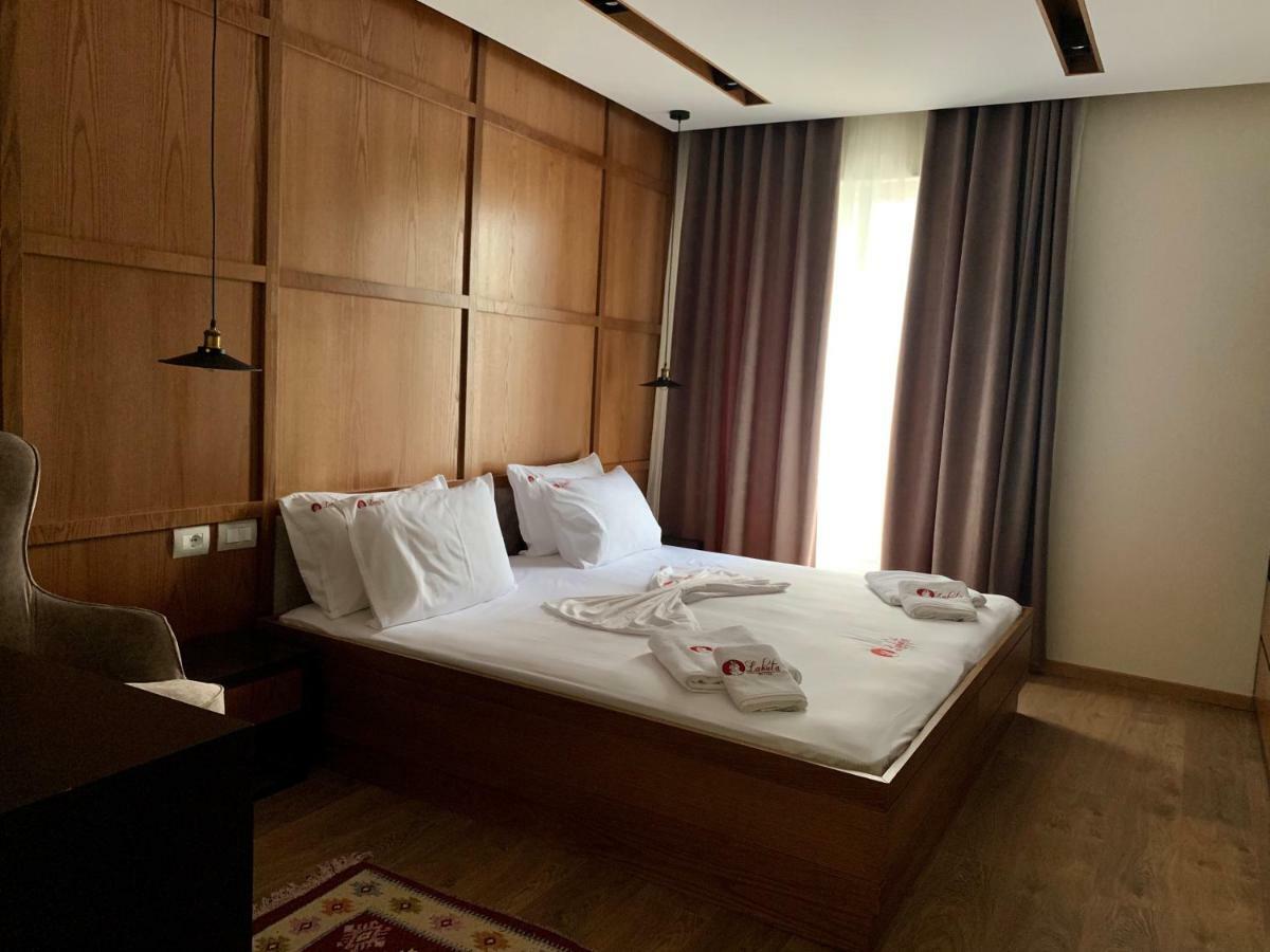 Hotel Lahuta Bajram Curri المظهر الخارجي الصورة